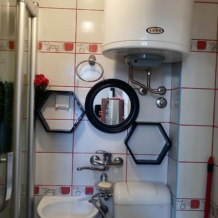 Small Low Cost Studio Βελιγράδι Εξωτερικό φωτογραφία