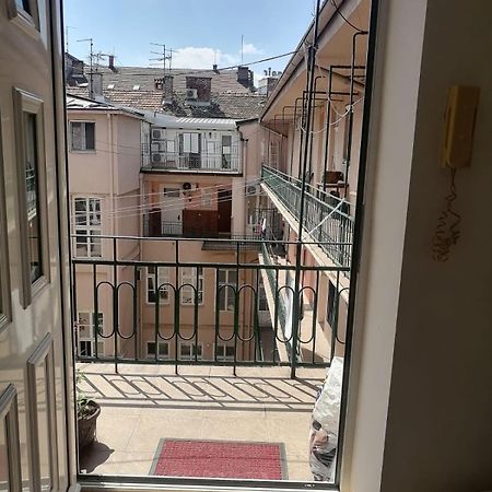 Small Low Cost Studio Βελιγράδι Εξωτερικό φωτογραφία