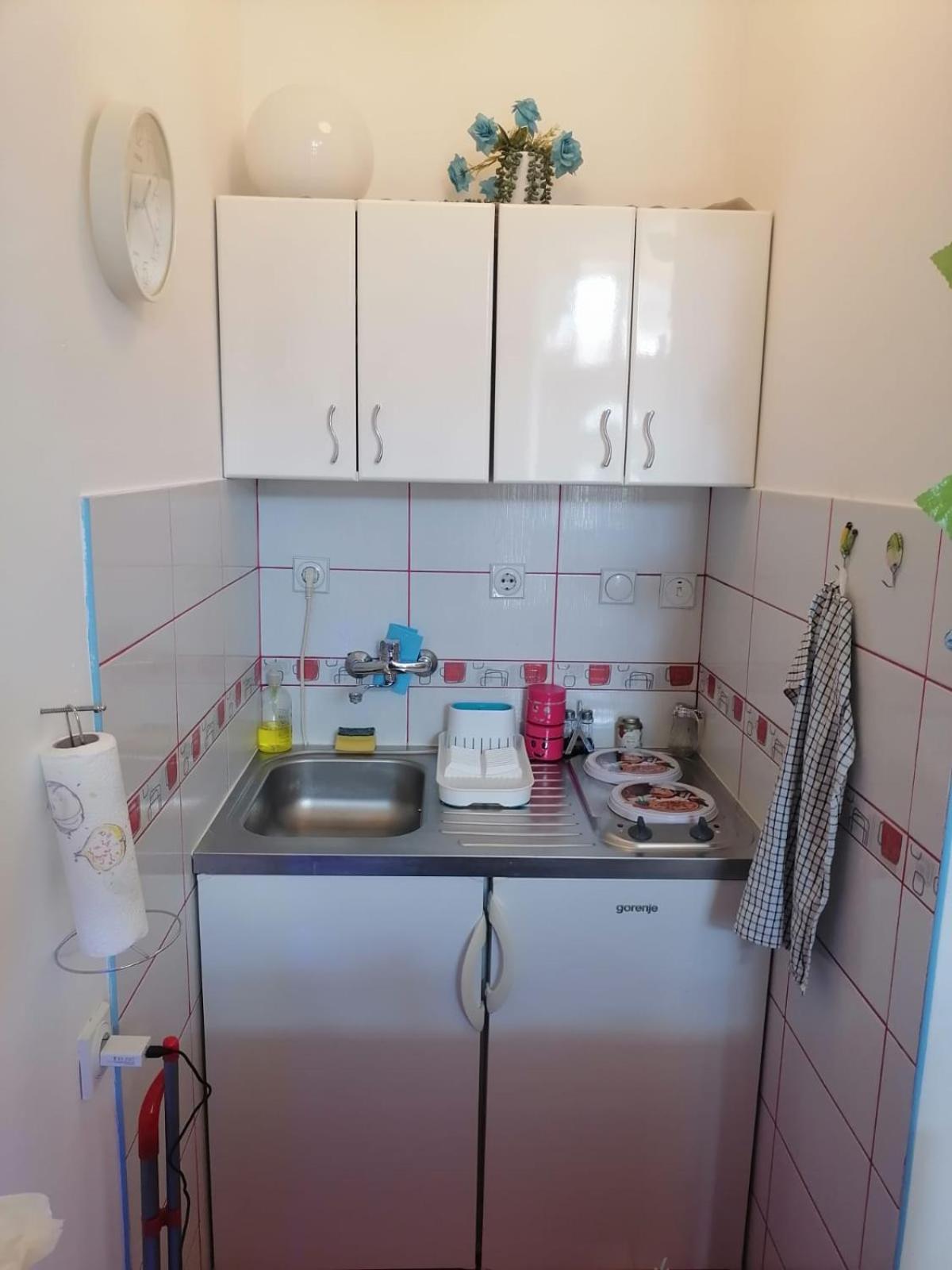 Small Low Cost Studio Βελιγράδι Εξωτερικό φωτογραφία